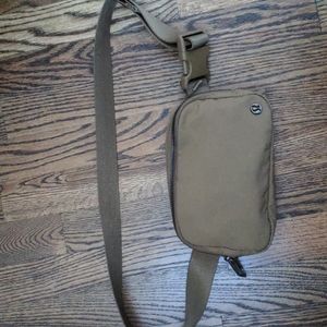 Lululemon EVERYWHERE BELT BAG Artifact Tan Original Strap! Used once!
